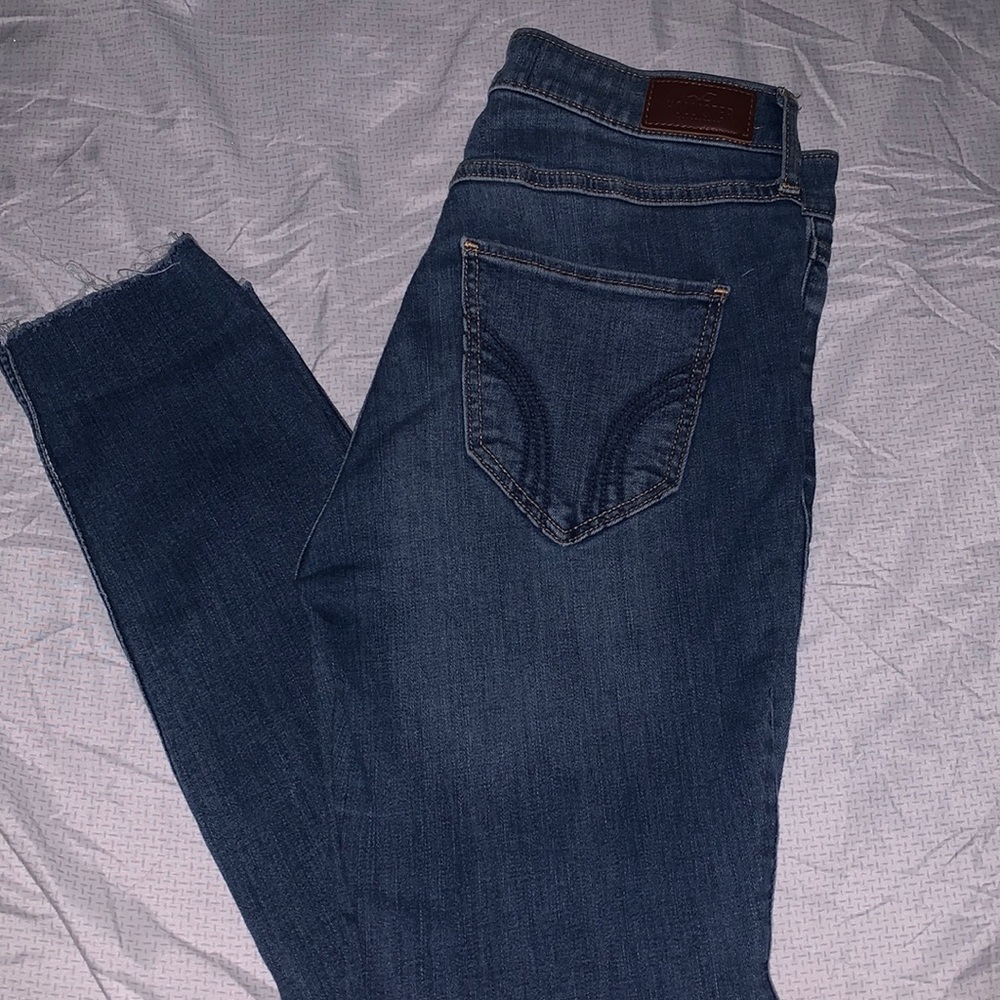 Hollister skinny jeans🕊